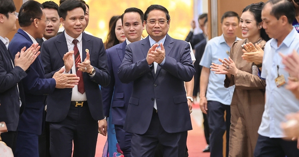 Hiến kế tăng trưởng 2 con số