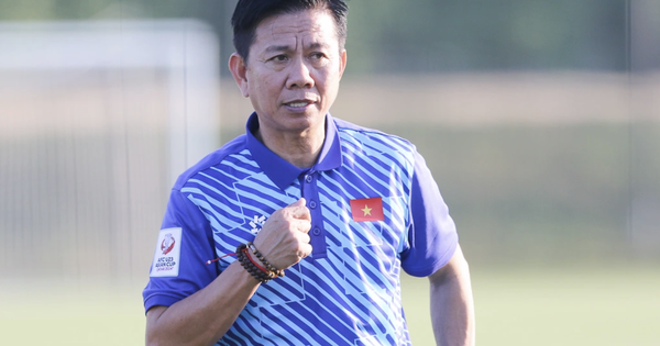 HLV Hoàng Anh Tuấn được bổ nhiệm làm cố vấn đội Trường ĐH Nha Trang