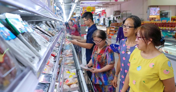 Saigon Co.op giảm giá đến 50% hàng thiết yếu tiếp sức bà nội trợ