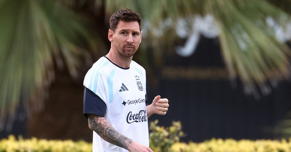 HLV đội tuyển Argentina lên tiếng về cơ hội dự World Cup của Messi, Bồ Đào Nha quá vui vì Ronaldo đã…