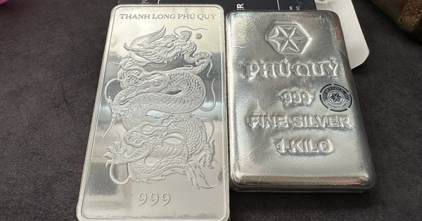 Giá bạc tăng tăng 2 triệu đồng, người mua vẫn lỗ nặng