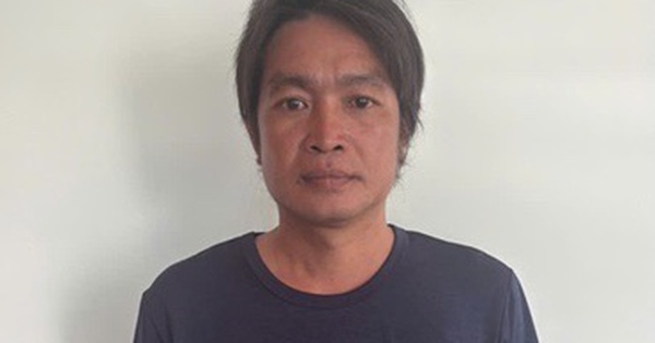 Bị can giết người trốn truy nã đặc biệt ra đầu thú