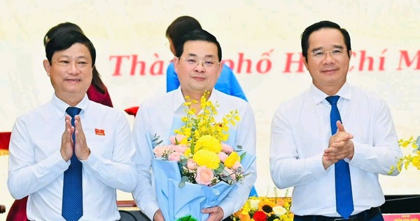 Chủ tịch UBND TP.HCM biểu dương các sở ngành có tỷ lệ hoàn thành nhiệm vụ cao