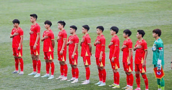 ‘Tòa tháp’ 1,96 m bị chấn thương do bước hụt chân, để ngỏ trận U.23 Việt Nam đấu U.23 Trung Quốc