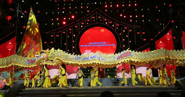 TP.HCM rộn ràng Đêm hội Nguyên tiêu 2026 với sự tham dự của lãnh đạo thành phố