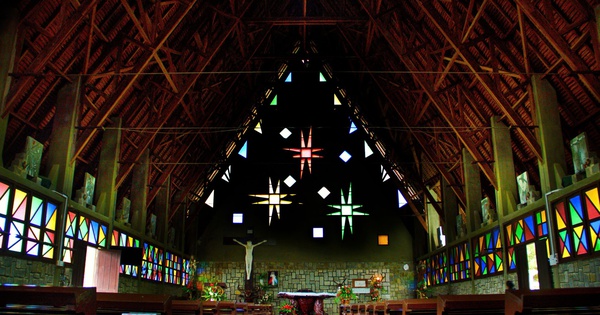 Nhà thờ Cam Ly - Khi Chúa và Yàng cùng chung một mái nhà