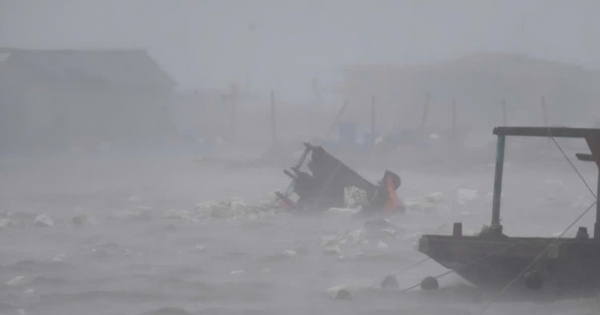 Giông lốc lật bè ở Cô Tô, hai mẹ con tử vong