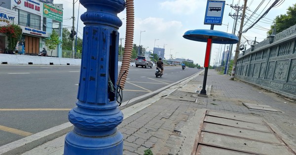 Nhiều nắp hộp điện, linh kiện trụ đèn chiếu sáng bị mất