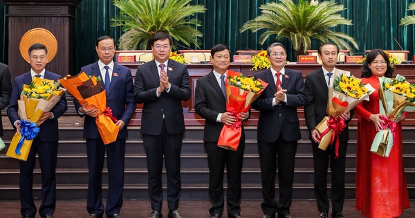 Danh sách lãnh đạo TP.HCM được bầu tại kỳ họp đầu tiên