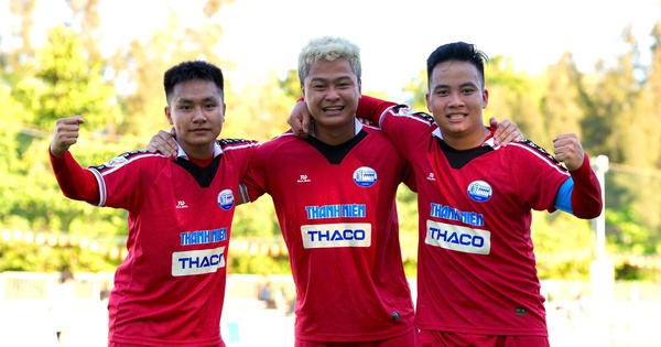 Trường ĐH Quốc gia Singapore 0-0 Trường ĐH Thủy lợi: Vé bán kết sớm?