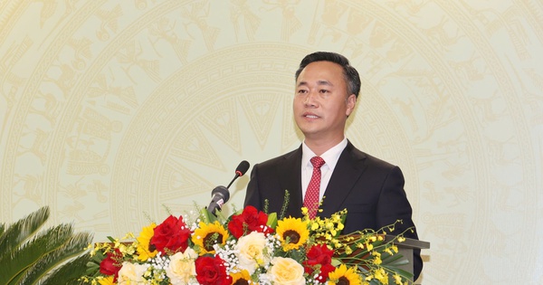 Ông Nguyễn Việt Hùng được bầu làm Chủ tịch UBND tỉnh Khánh Hòa