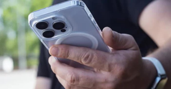 Sự thật về ốp lưng trong suốt khiến nhiều người 'vỡ mộng'