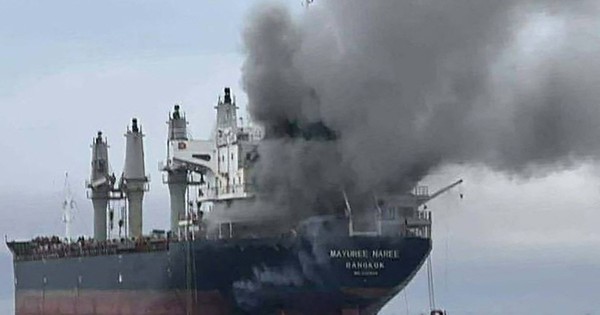 Tàu dầu liên tiếp bị tấn công, giá dầu lập đỉnh mới