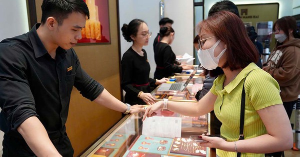 Bối rối với thuế vàng