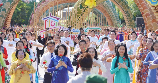 50.000 người đồng diễn áo dài tại TP.HCM sáng 8.3