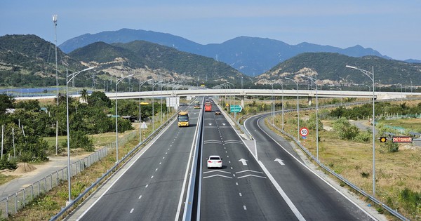 Trạm dừng nghỉ cao tốc Cam Lâm - Vĩnh Hảo 'ì ạch', Cục Đường bộ cảnh báo