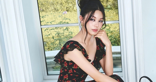 Mùa xuân, mùa diện váy họa tiết lãng mạn