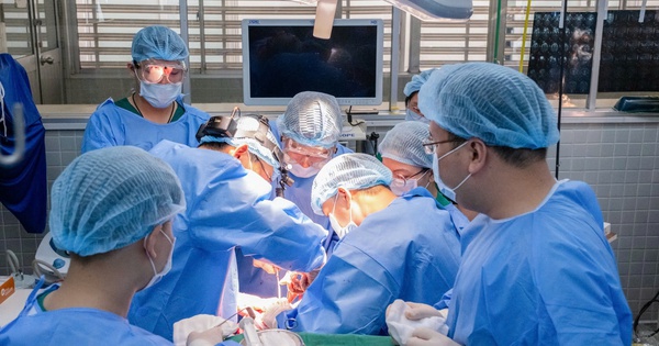 Bệnh viện Chợ Rẫy lần đầu đại phẫu '10 tiếng' cứu bệnh nhân ung thư hốc mũi