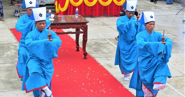 Lễ hội Vía Bà tưởng nhớ bà đỡ được vua Tự Đức ban sắc