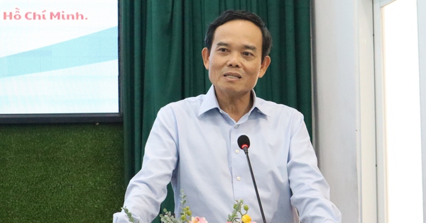 Người dân khó tìm chỗ đỗ xe trung tâm TP.HCM, Bí thư Trần Lưu Quang nói gì?