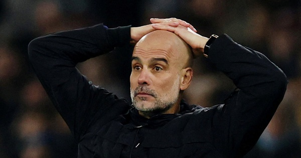 Bảng xếp hạng Ngoại hạng Anh mới nhất: Arsenal bỏ xa Man City, M.U bị đánh bại