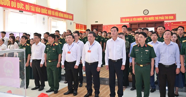 Quân nhân Đặc công nước 5 Khánh Hòa tham gia bầu cử sớm trước nhiệm vụ biển đảo