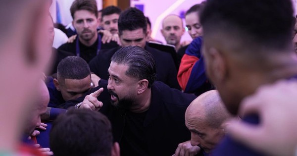 Bóng đá Malaysia thua FIFA vụ nhập tịch lậu, Hoàng thân Johor lên tiếng: 'Hãy kiện tôi ra tòa nếu…'