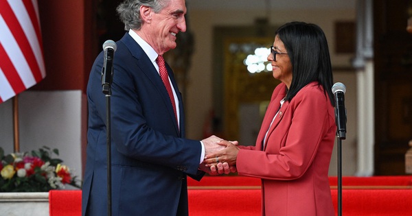 Mỹ và Venezuela khôi phục quan hệ ngoại giao