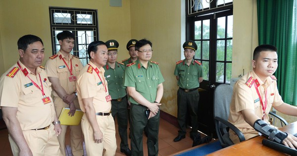 Giám đốc Công an Huế kiểm tra công tác sát hạch lái xe, yêu cầu ứng dụng công nghệ