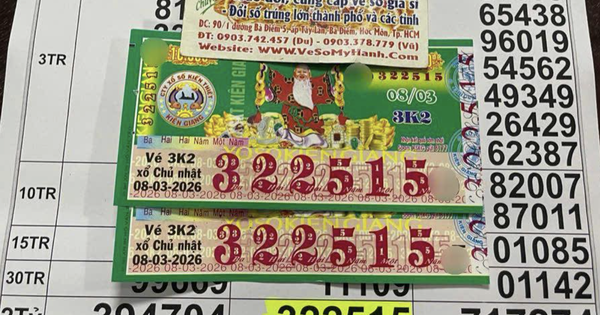 Hai đại lý vé số tại TP.HCM và Vĩnh Long đổi thưởng độc đắc tổng 6 tỉ đồng