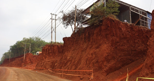 Vụ nhà dân chênh vênh bên mép vực sâu: Đơn vị nào thẩm định, phê duyệt, điều chỉnh thiết kế?
