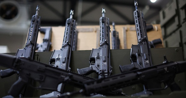 Châu Âu hiện nhập khẩu vũ khí lớn nhất thế giới
