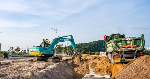 Cơn bão giá dầu đe dọa tiến độ các dự án trọng điểm quốc gia