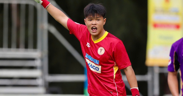 Trường ĐH VH-TT-DL Thanh Hóa: 'Người gác đền' lại... sai, nhớ thủ môn Lào da diết!