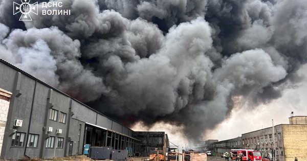 Chiến sự Ukraine ngày 1.498: Nga tuyên bố kiểm soát hoàn toàn Luhansk