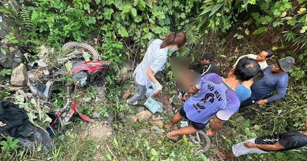 Xe máy lao xuống vực, nửa ngày mới phát hiện, vợ tử vong, chồng bị thương