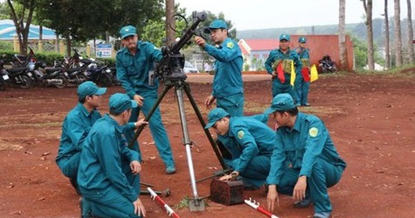 Bộ Quốc phòng giải đáp thắc mắc 'bắt buộc tham gia dân quân tự vệ do thiếu quân'