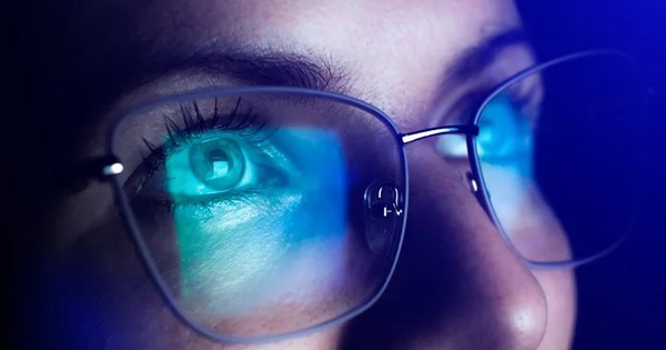 Kính chống ánh sáng xanh có 'thần thánh' như quảng cáo?