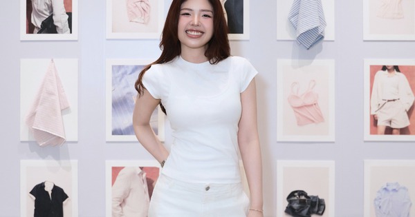 Mặc đẹp cả tuần cùng chiếc quần trắng tối giản