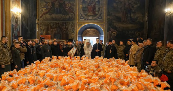 Nga - Ukraine ngừng bắn vào Lễ Phục sinh Chính thống giáo