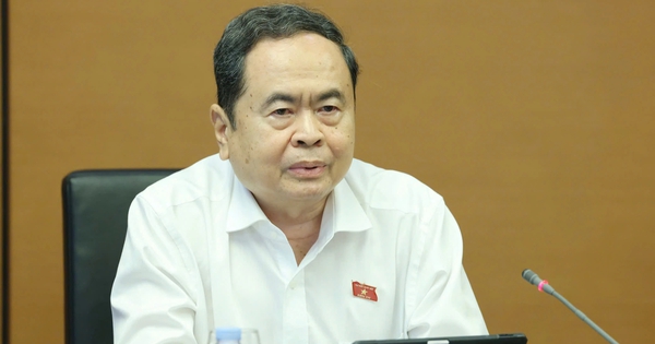 'Muốn tăng trưởng phải có đột phá về thể chế, mở đường cho sản xuất'