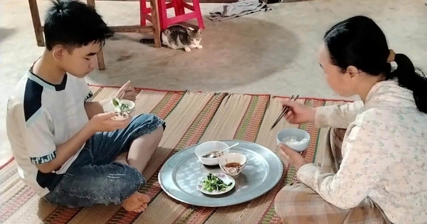 Cậu học trò chạy thận từng tháng, cơm rau vẫn mơ làm bác sĩ