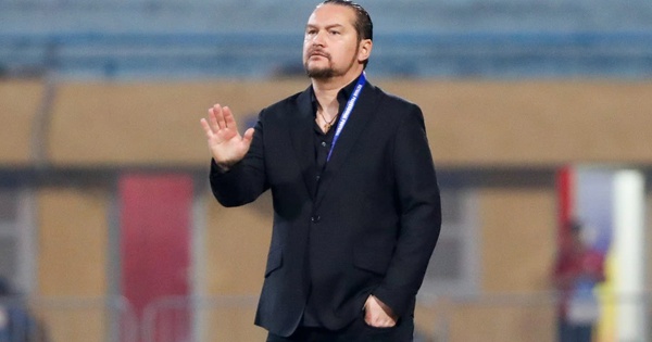 'Quái kiệt' Popov phải đối đầu đội bóng gai góc do chính mình tạo nên