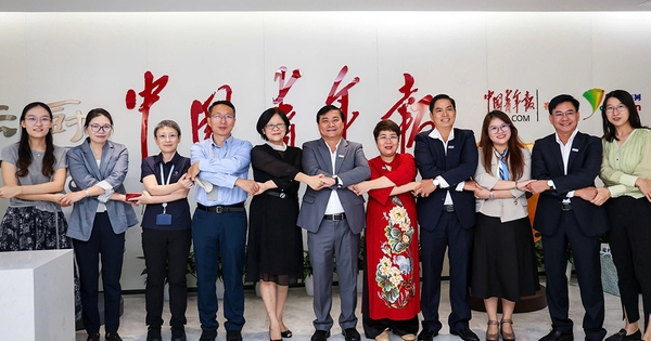 Báo Thanh Niên Việt - Trung ký kết hợp tác, thúc đẩy giao lưu thanh niên và chuyển đổi số