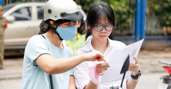 Tỷ lệ đăng ký thi lớp 10 trường top đầu tăng mạnh, Sở GD-ĐT Hà Nội khuyến cáo gì?