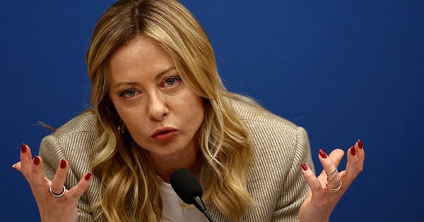 Ý đình chỉ thỏa thuận quốc phòng với Israel