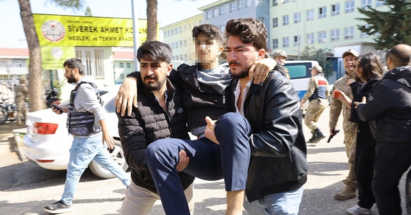 Xả súng ở trường học Thổ Nhĩ Kỳ, 16 người bị thương