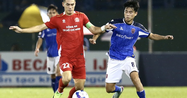 Thầy Lê Huỳnh Đức có 'cứu' được trò Tiến Linh?