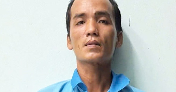 Đi nhờ xe bé gái 12 tuổi, rồi dụ vào quán cà phê hiếp dâm