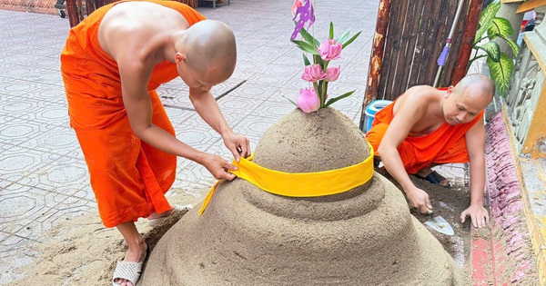 Vì sao người Khmer ở TP.HCM xây núi cát dịp Tết Chôl Chnăm Thmây?